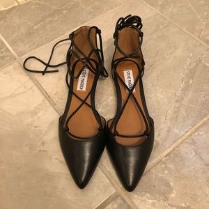 Steve Madden “sunshine” black pointed toe flats